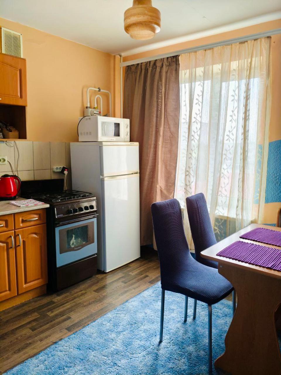 Spacious Apartment With Balcony Kremenchuk Exterior photo