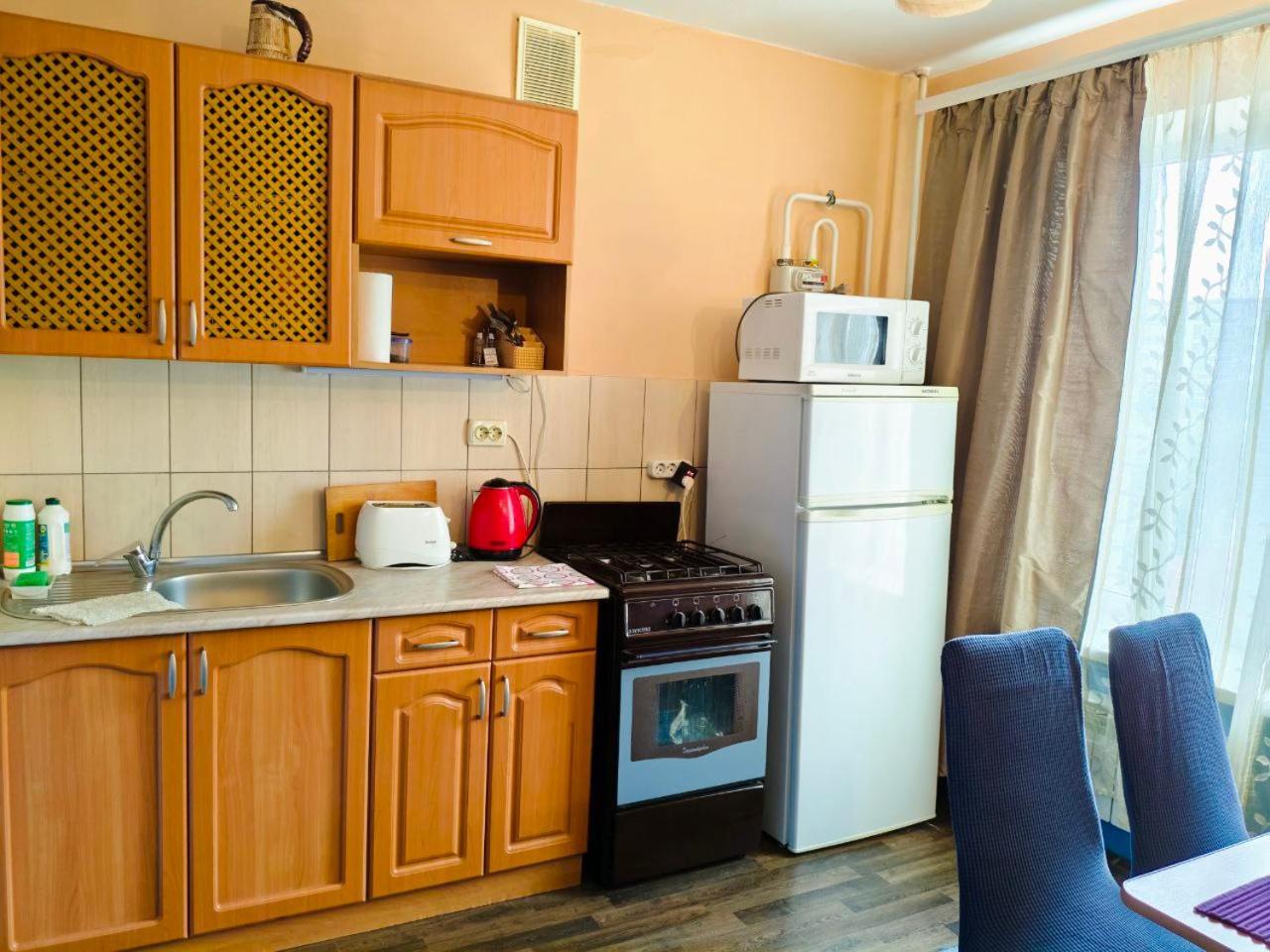 Spacious Apartment With Balcony Kremenchuk Exterior photo