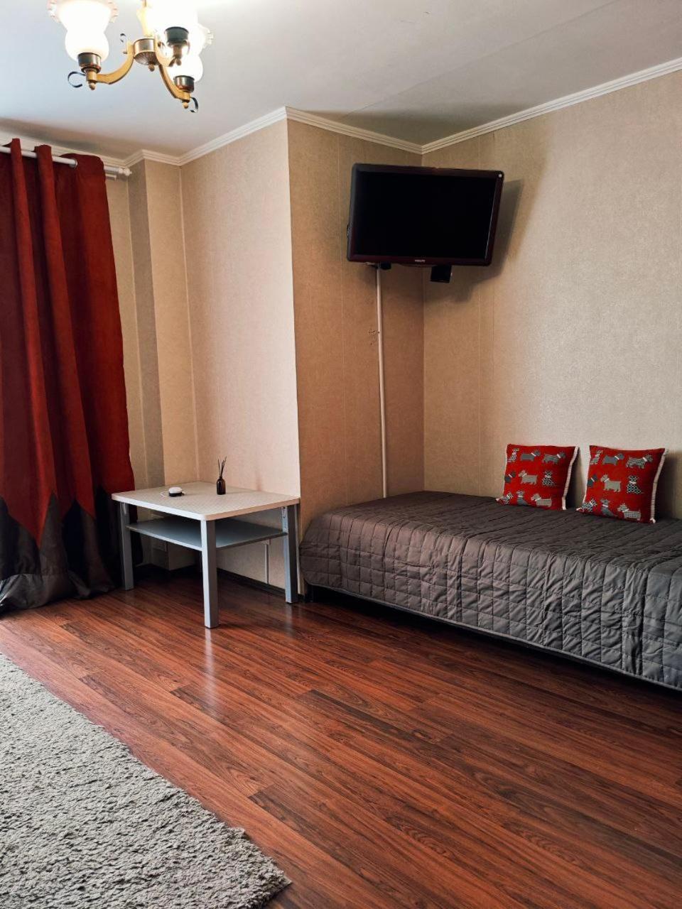 Spacious Apartment With Balcony Kremenchuk Exterior photo